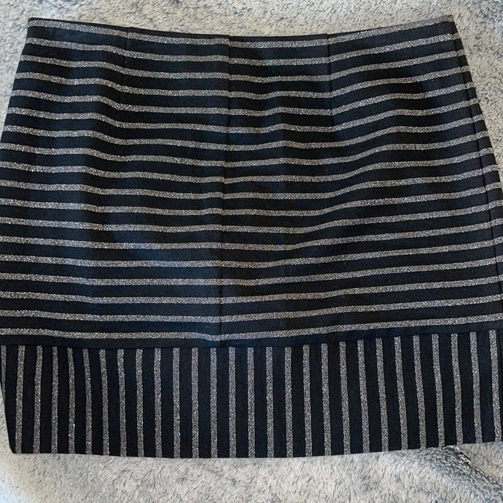 Trina Turk mini skirt - Picture 3 of 4